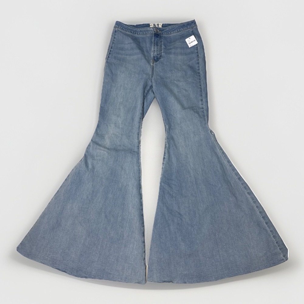 We The Free Wide Leg Jeans Size 31x31 NWT